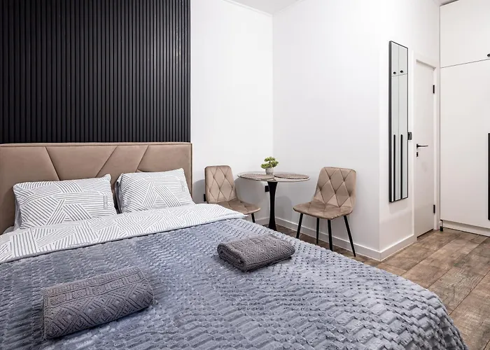 Апартаменты новенька квартирка біля вокзалу та костелу вулиця війтовича 1 *